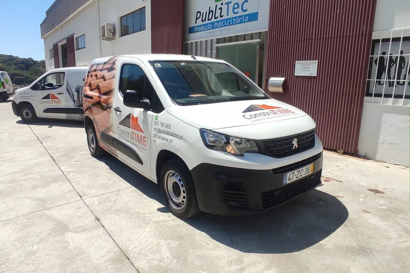 Adesivação de carrinha – ConstruTIME, projecto Publitec